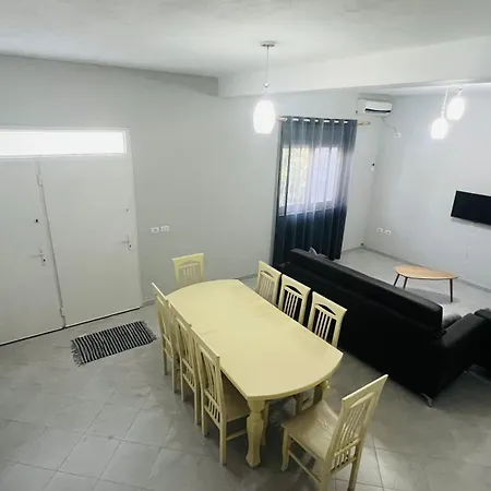 Vila 212 - * Velipojë