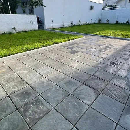 Vila 212 - Vila Velipojë